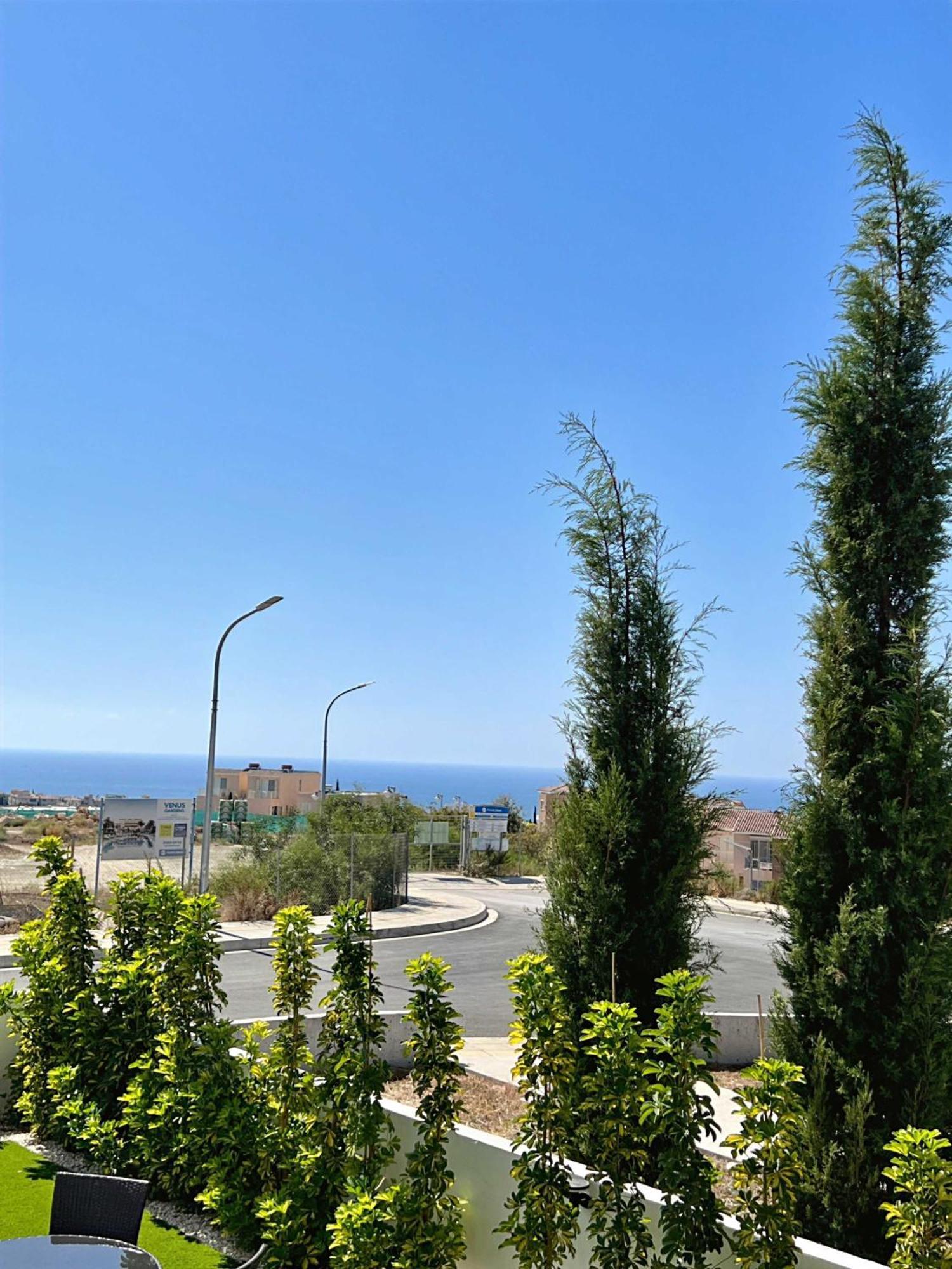 Spacious Sea View Apartment Klorakas Екстериор снимка