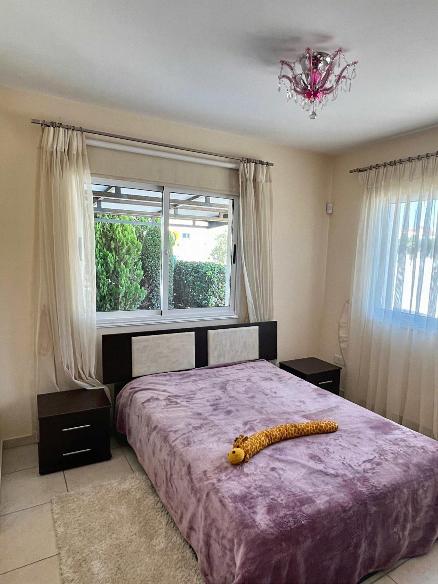 Spacious Sea View Apartment Klorakas Екстериор снимка